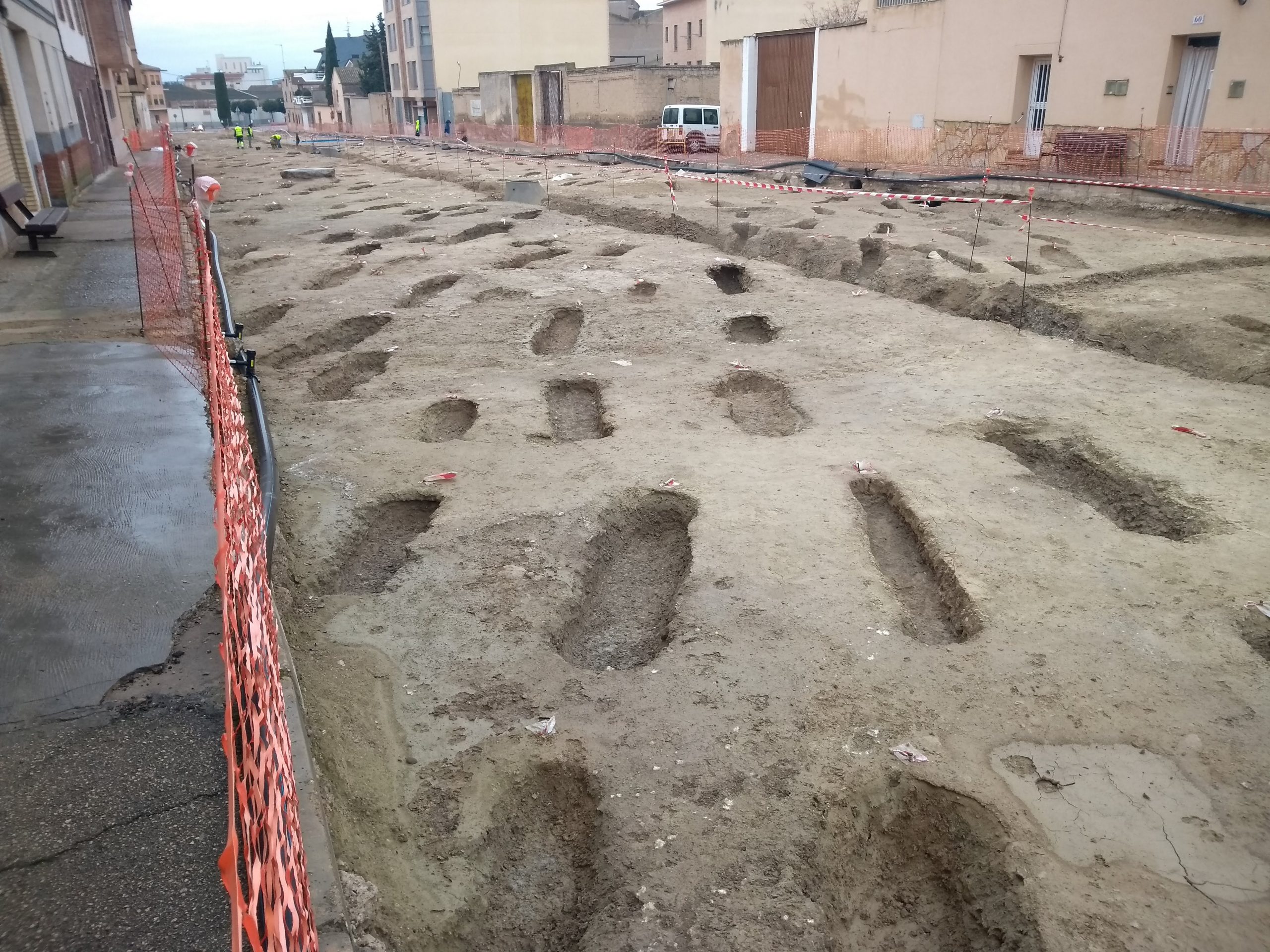 Excavaciones de la maqbara en la Av. Obispo Conget